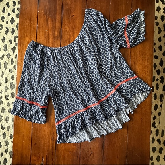 Democracy Flouncy Wide Neck Flutter Sleeve Top 3X - Picture 2 of 8